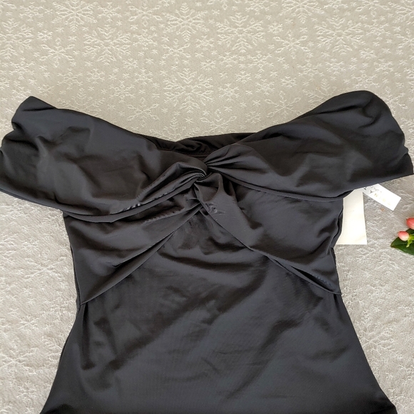 Trina Turk New Women's swimsuit - Picture 2 of 7